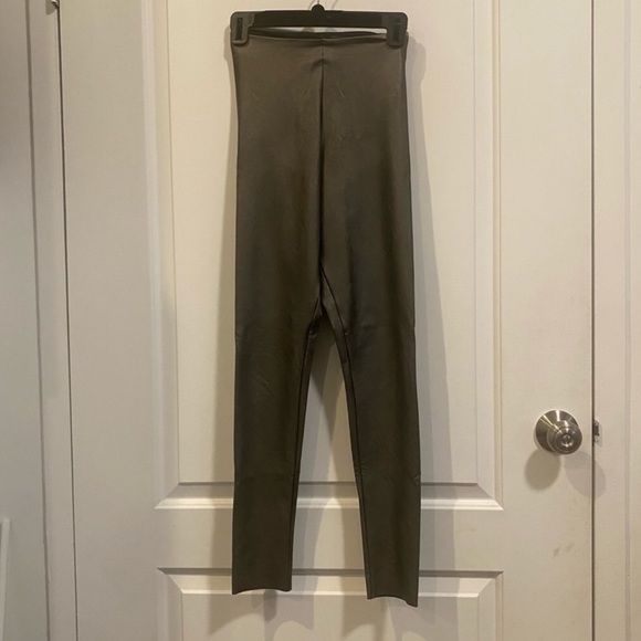 Commando Faux Leather Leggings in Color Pewter - Picture 4 of 5